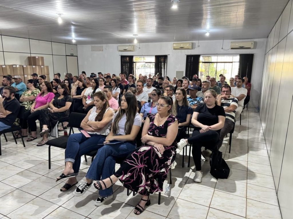 A partir de 2026, 103 servidores públicos de Vitorino terão seus salários base aumentados e seus cargos atualizados