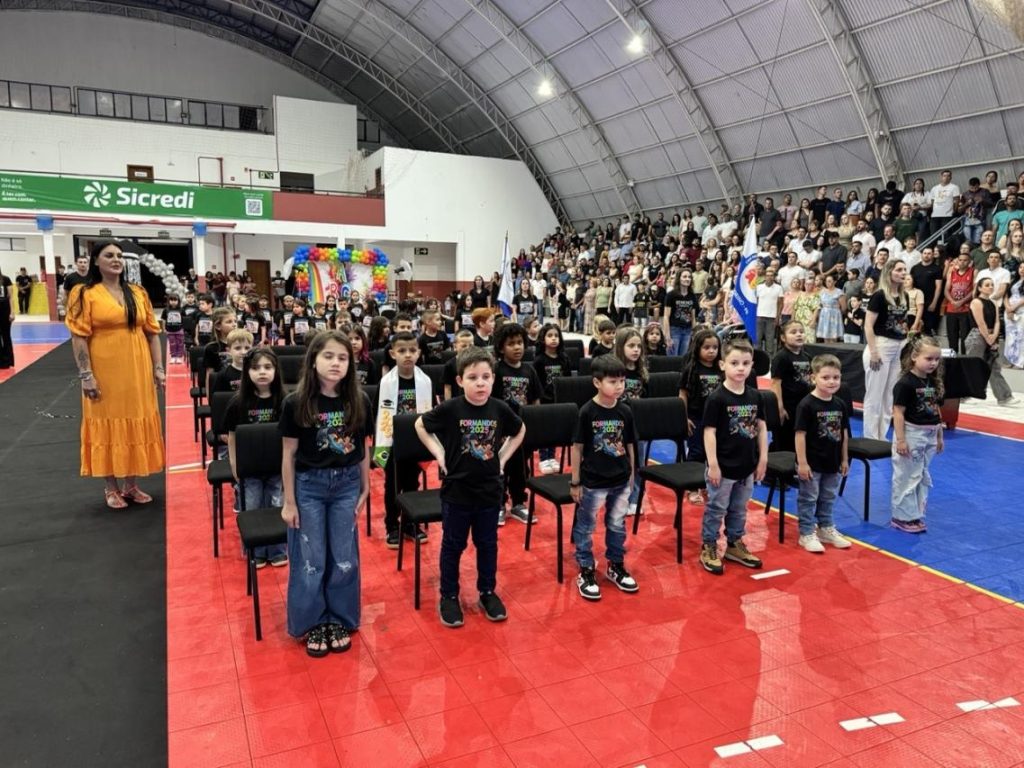 Rede Municipal de Educação forma mais de 250 alunos na Educação Infantil e Fundamental