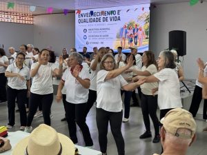 Encontro reúne idosos do Ativamente 60+ para tarde de saúde e diversão