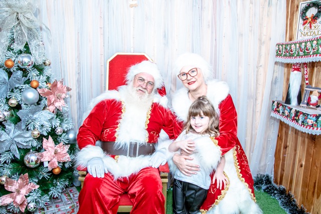 Abertura Oficial do Natal de Vitorino em 2023 reúne família vitorinense. Festa acontece também no Araucária Park