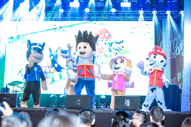 Abertura Oficial do Natal de Vitorino em 2023 reúne família vitorinense. Festa acontece também no Araucária Park