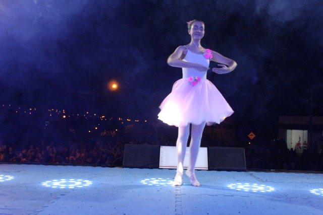Abertura Oficial do Natal de Vitorino em 2023 reúne família vitorinense. Festa acontece também no Araucária Park