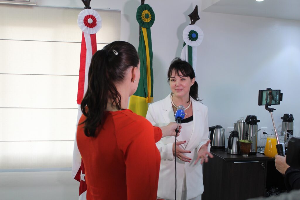 Com objetivo de implantar um novo modelo de gestão, Michelli Marcante assume secretaria de saúde de Vitorino