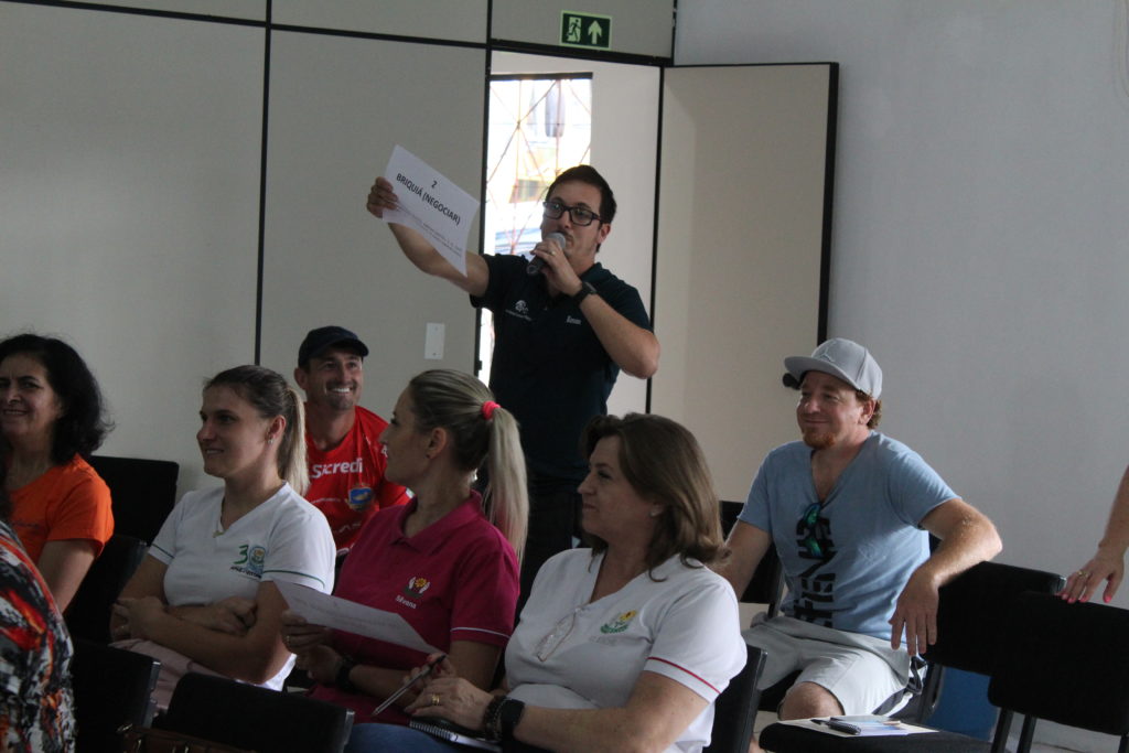 Conferência Municipal de Educação reúne professores para debater a inclusão e equidade