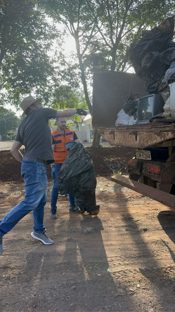 Dia D contra a Dengue mobiliza mais de 100 voluntários