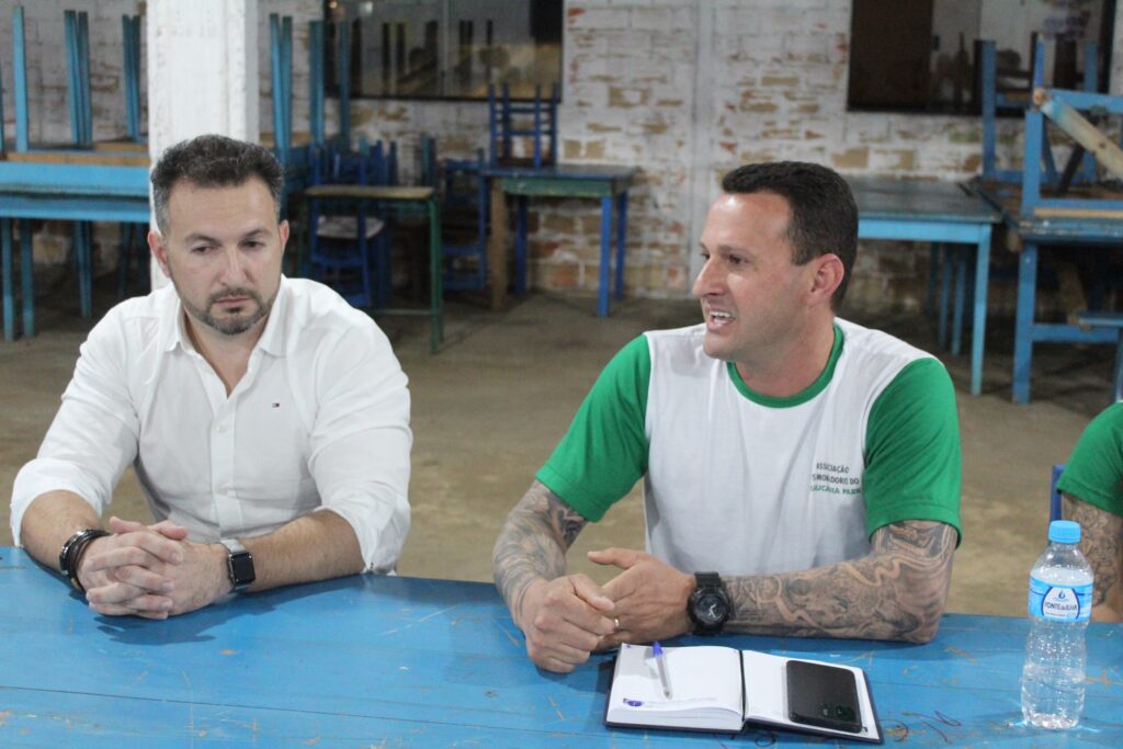 Em reunião com Associação de Moradores do Araucária Park, prefeito Marciano apresenta alternativas para acessos do bairro