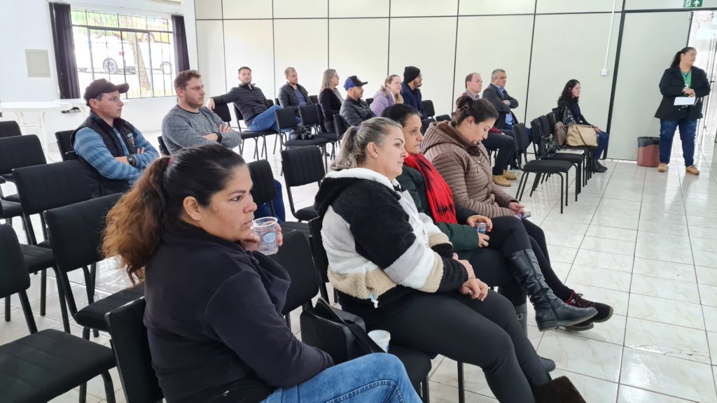 Em reunião, Comitê Gestor do Contrato Social do Sistema de Esgotamento Sanitário organiza ações na comunidade
