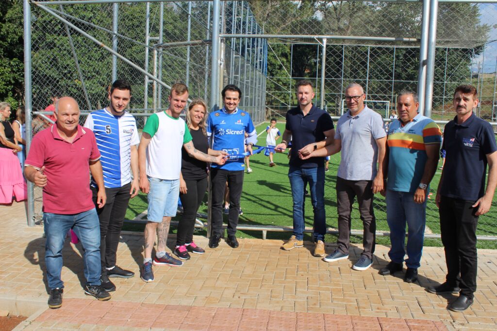 Inaugurada Arena Meu Campinho 1, no bairro Araucária Park