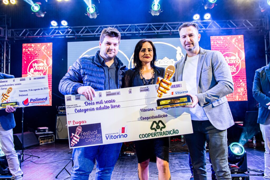 Luana Wayne é a nova Miss Vitorino 2023 e mais de 30 candidatos mostram seu talento no Festival Municipal da Canção