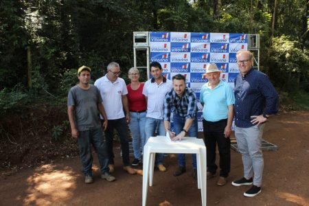Mais de 1700 metros de calçamento para comunidade Santo Antônio Mais de 1700 metros de calçamento para comunidade Santo Antônio