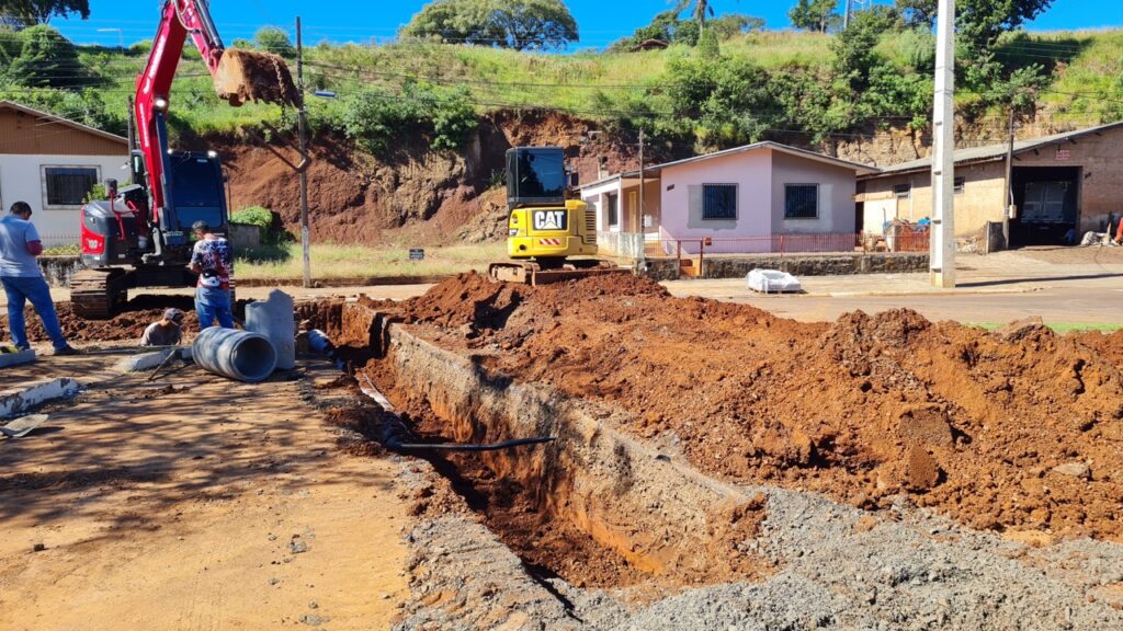 Obra de revitalização da Avenida Brasil Argentina passa por fiscalização do CREA-PR