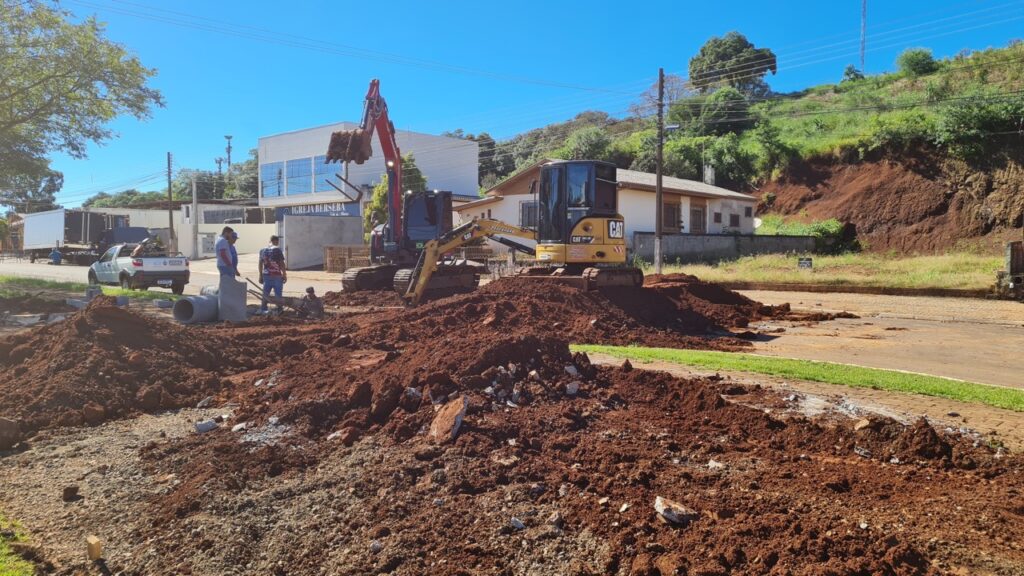 Obra de revitalização da Avenida Brasil Argentina passa por fiscalização do CREA-PR