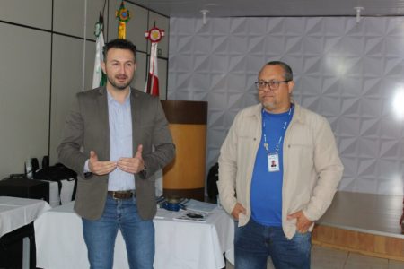 Oficinas marcam a conclusão do Contrato Social para Implantação da Rede de Esgoto em Vitorino Oficinas marcam a conclusão do Contrato Social para Implantação da Rede de Esgoto em Vitorino