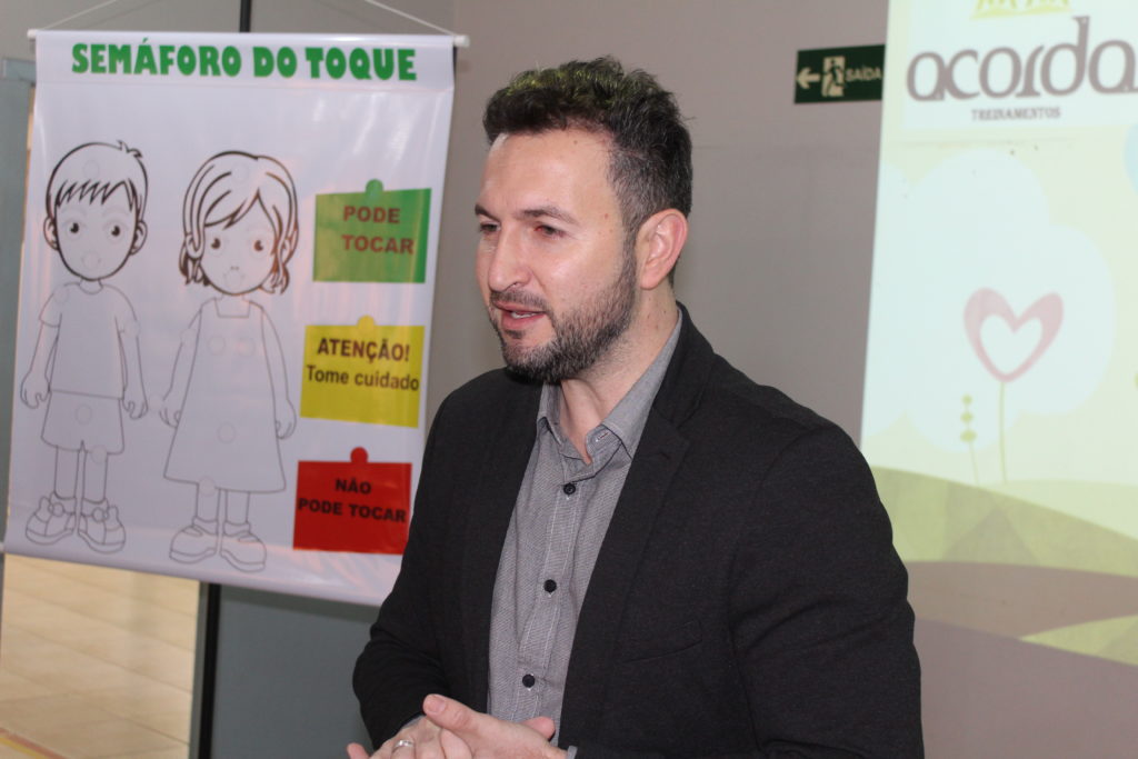 Palestra marca abertura da Semana de Combate ao Abuso e à Exploração de Crianças e Adolescentes em Vitorino