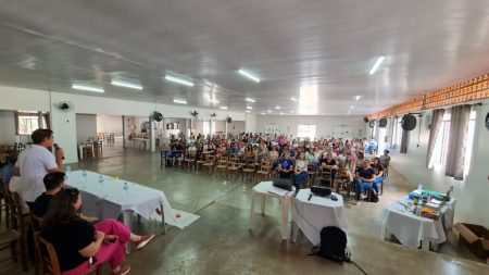 Palestra para professores e comunidade escolar traz clareza sobre o tema autismo “Visibilidade e Inclusão” Palestra para professores e comunidade escolar traz clareza sobre o tema autismo “Visibilidade e Inclusão”
