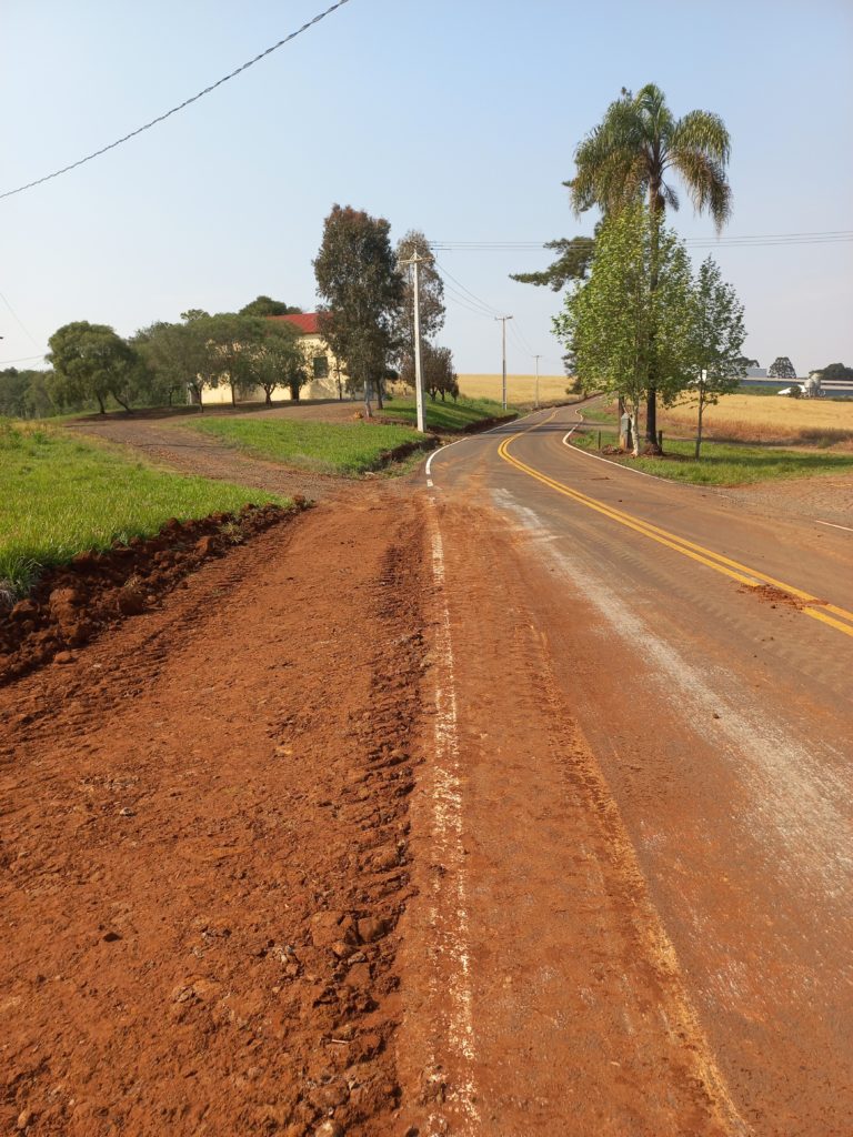 Prefeitura de Vitorino continua realizando melhorias nas estradas do interior do município