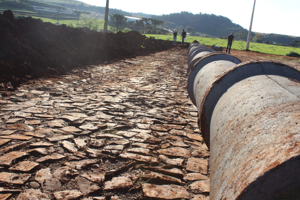 Primeiras etapas da pavimentação em concreto iniciam em Vitorino