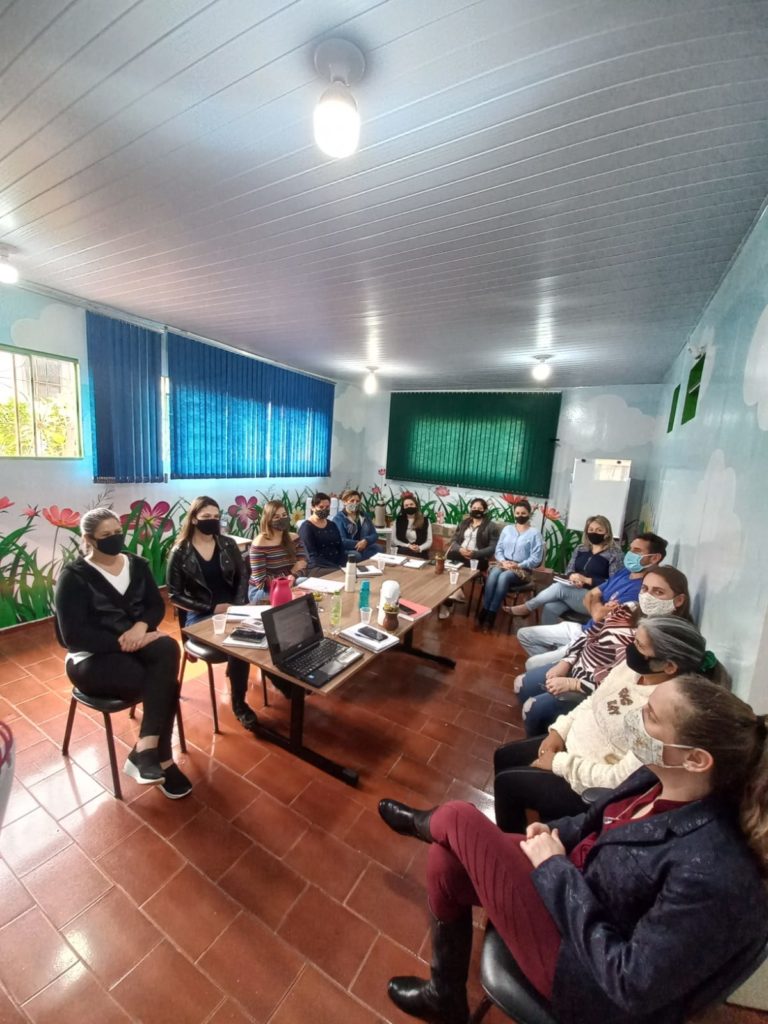 Secretaria de Desenvolvimento Social de Vitorino promove capacitação profissional para servidores