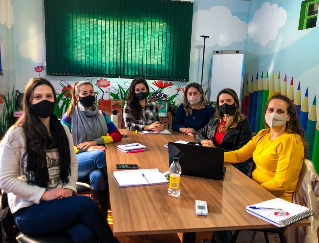 Secretaria de Desenvolvimento Social recebe treinamento da equipe de Proteção Social Especial