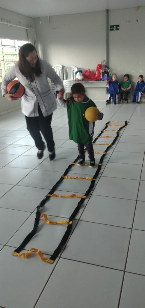 Semana da Pátria em Vitorino é marcada por Jogos Integração e Desfile Cívico Semana da Pátria em Vitorino é marcada por Jogos Integração e Desfile Cívico
