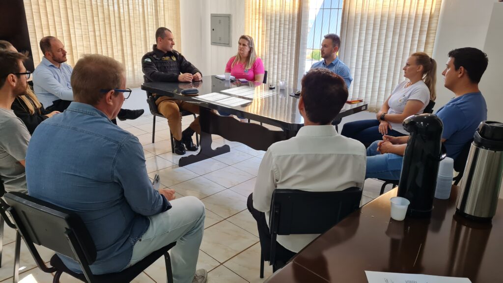 Em primeira reunião, Grupo Técnico de Segurança nas Escolas de Vitorino, traça ações com objetivo de construir planejamento estratégico Em primeira reunião, Grupo Técnico de Segurança nas Escolas de Vitorino, traça ações com objetivo de construir planejamento estratégico