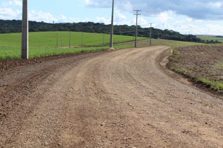Vias rurais de Vitorino são cascalhadas e reformadas por conta dos estragos causados pela chuva