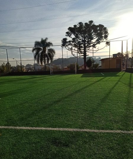 Vitorino abriu o Campo Sintético e o Ginásio Municipal Ademir Zílio para a população agendar horários