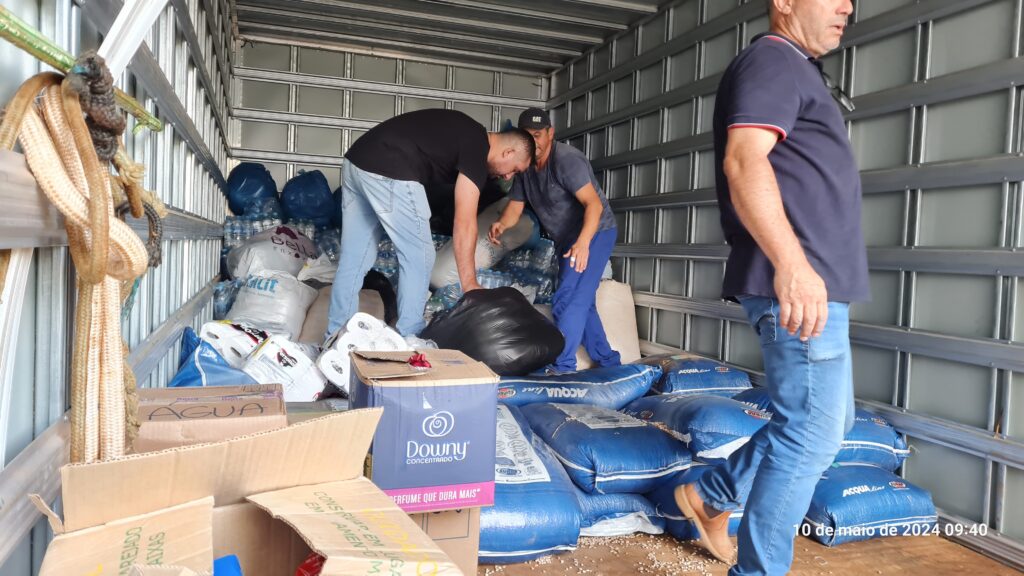 Vitorino envia caminhão com 10 toneladas de donativos para o Rio Grande do Sul