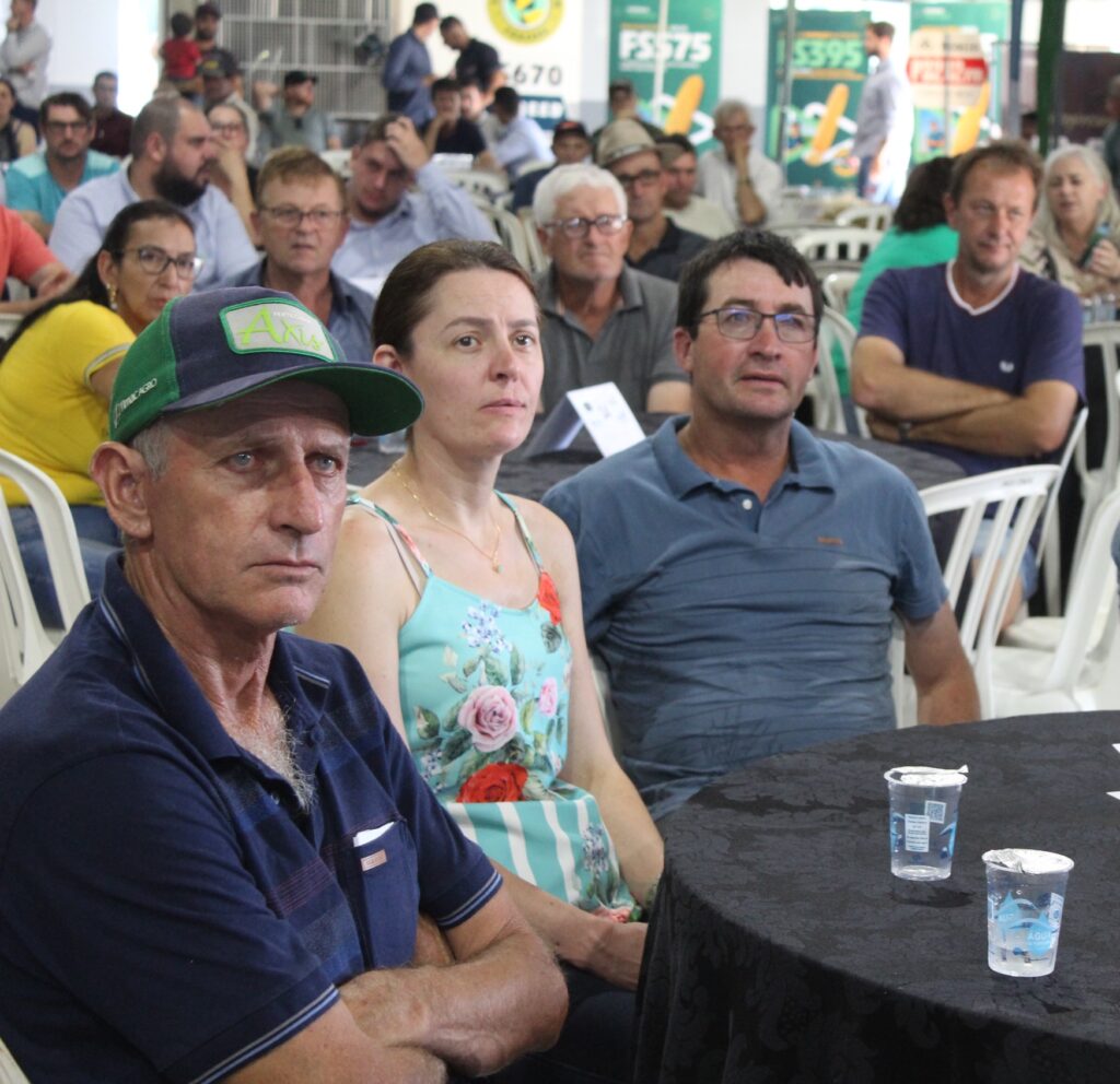 Vitorino sedia 5ª edição do Torneio de Silagem