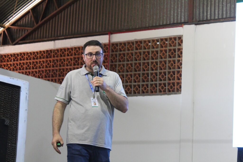 Vitorino sedia 5ª edição do Torneio de Silagem