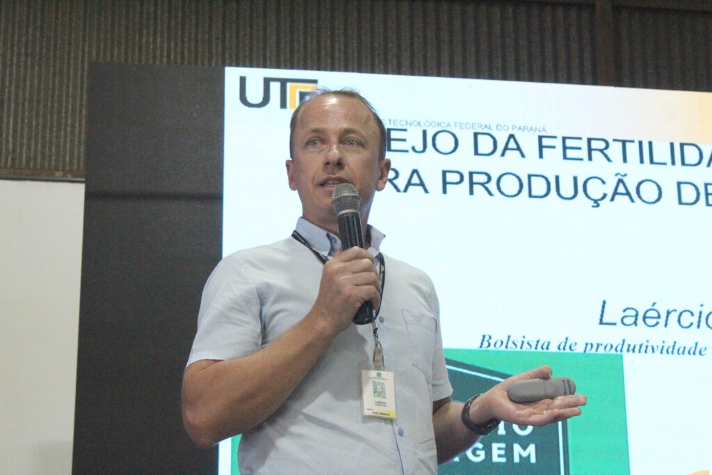 Vitorino sedia 5ª edição do Torneio de Silagem