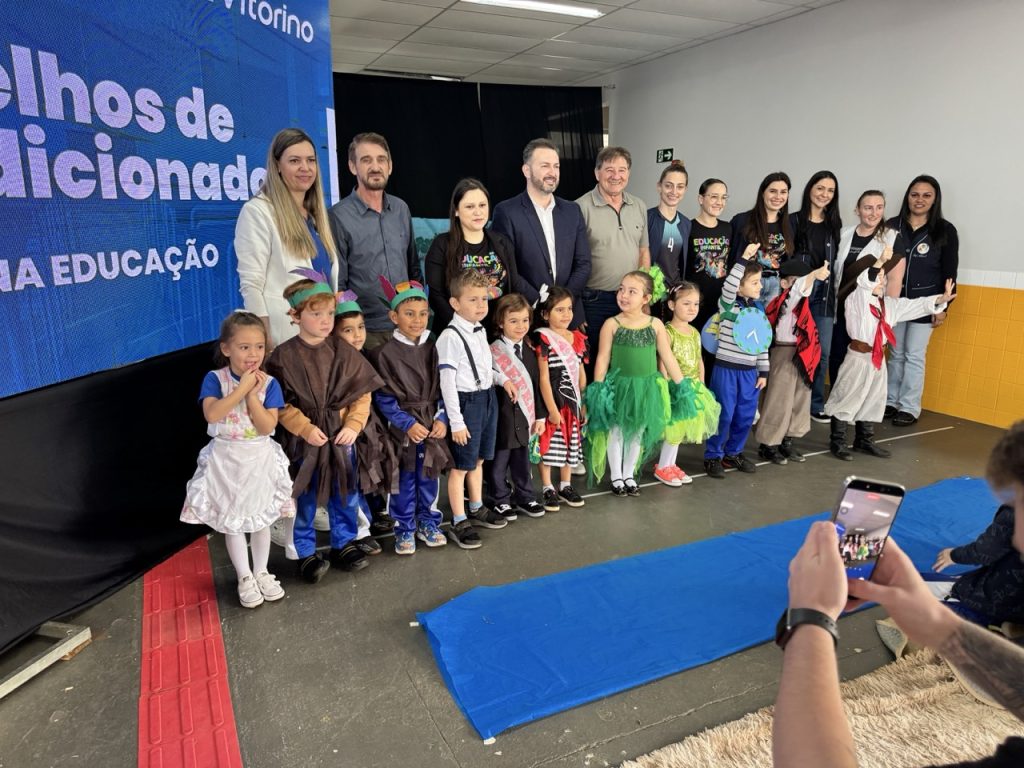 Vitorino instala aparelhos de ar-condicionado em todas as escolas e CMEIs